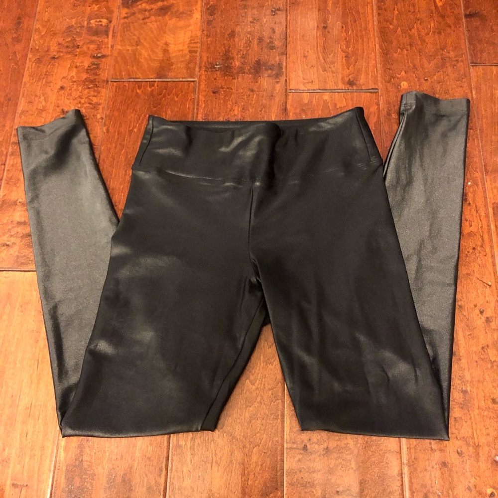 Koral High Shine Black Leggings Women’s Size M